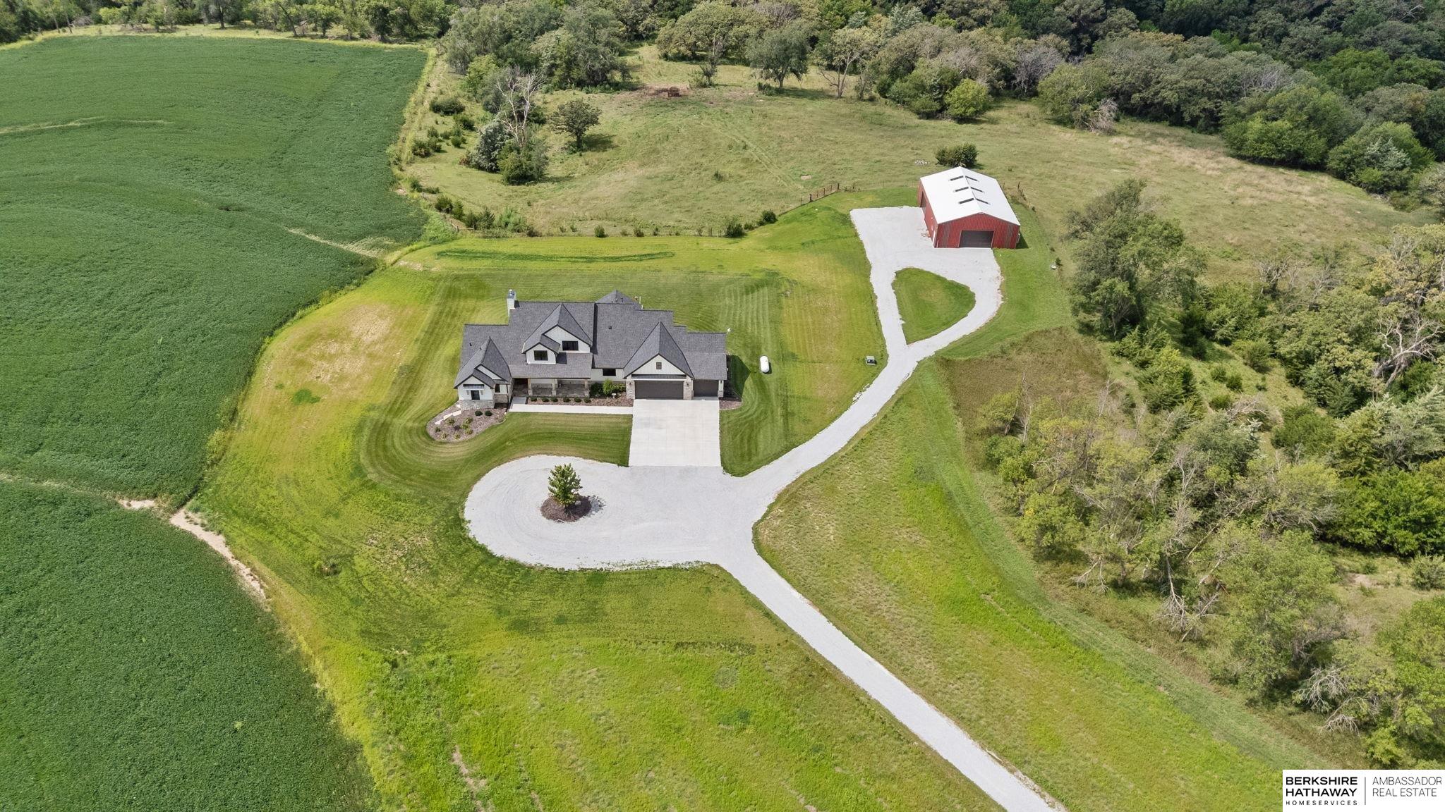 Louisville, Nebraska 68037, United States, 5 Bedrooms Bedrooms, ,3 BathroomsBathrooms,Residential,Active,197056