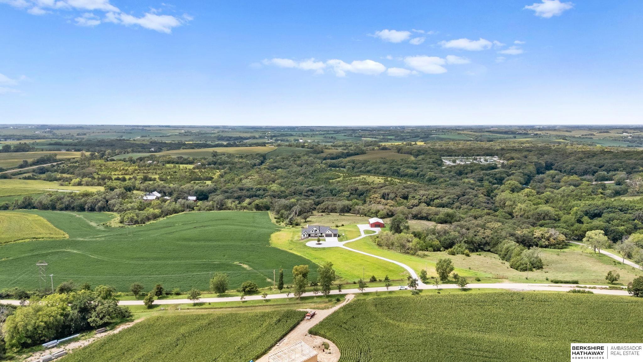 Louisville, Nebraska 68037, United States, 5 Bedrooms Bedrooms, ,3 BathroomsBathrooms,Residential,Active,197056