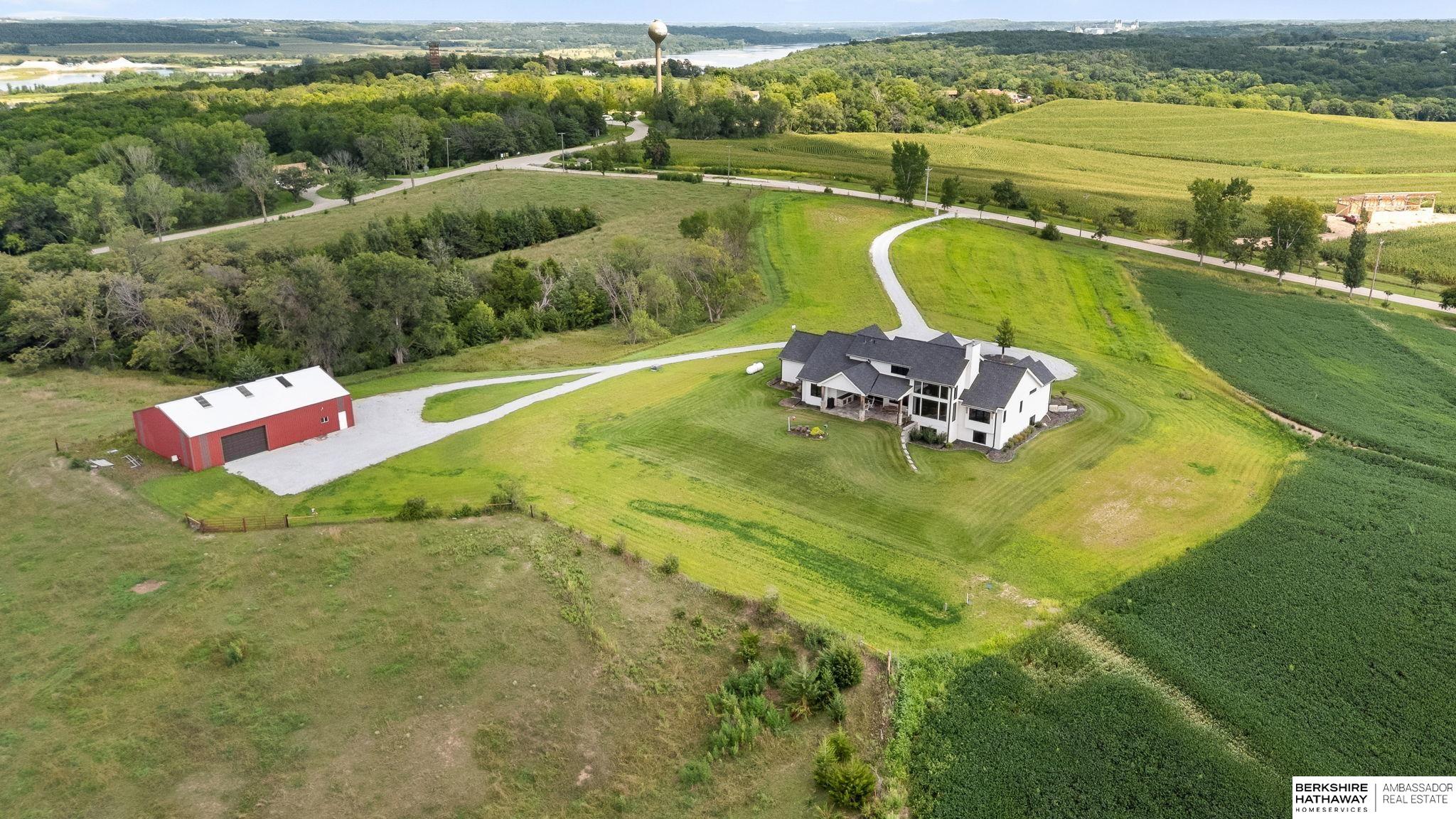 Louisville, Nebraska 68037, United States, 5 Bedrooms Bedrooms, ,3 BathroomsBathrooms,Residential,Active,197056