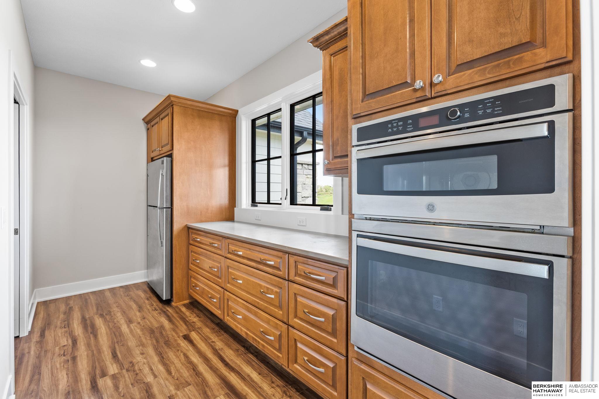 Louisville, Nebraska 68037, United States, 5 Bedrooms Bedrooms, ,3 BathroomsBathrooms,Residential,Active,197056