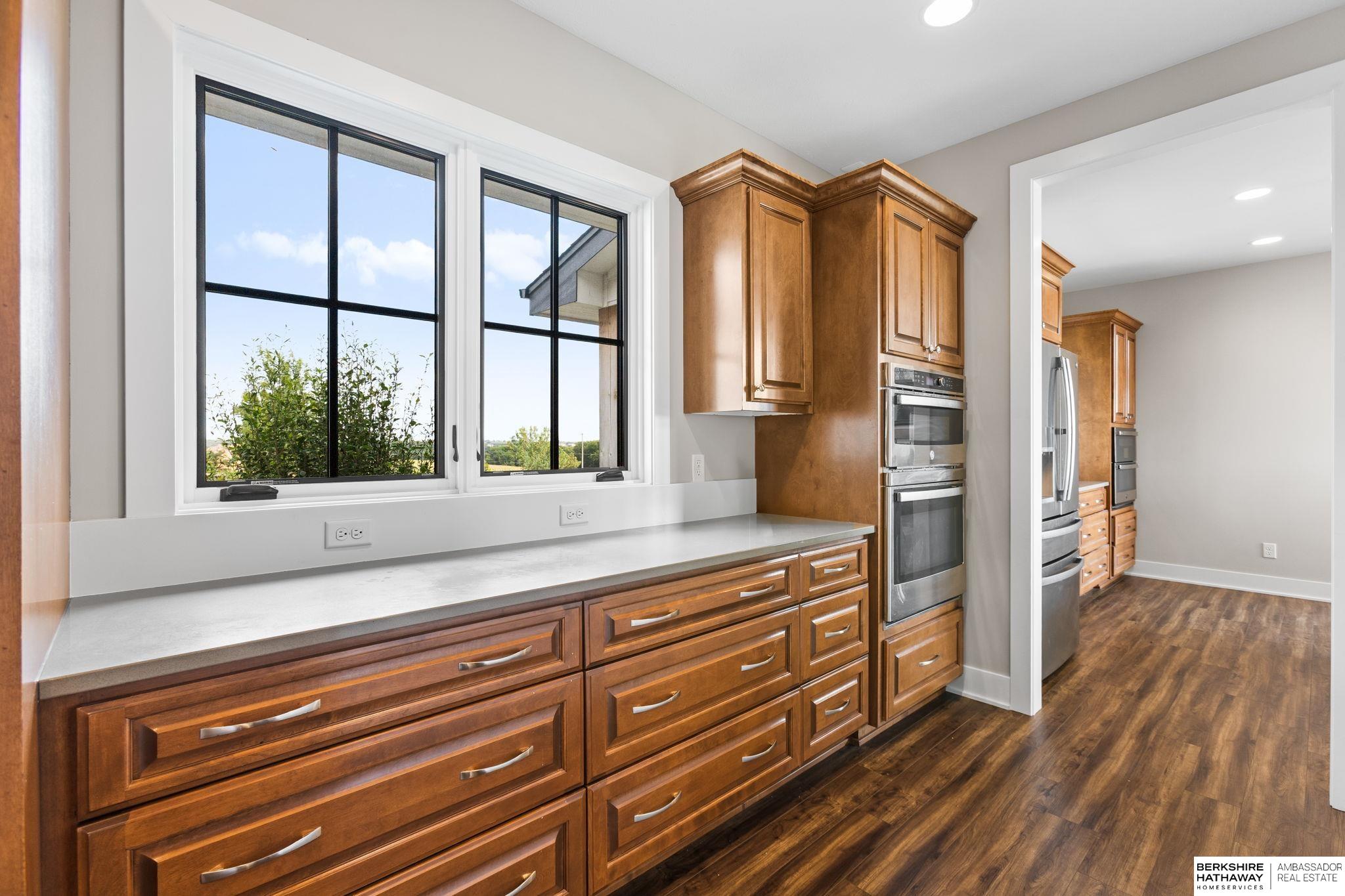 Louisville, Nebraska 68037, United States, 5 Bedrooms Bedrooms, ,3 BathroomsBathrooms,Residential,Active,197056