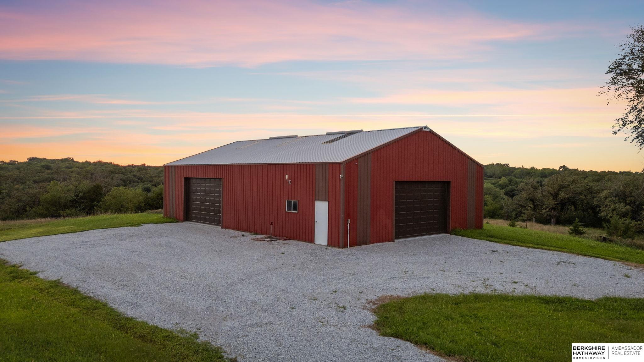 Louisville, Nebraska 68037, United States, 5 Bedrooms Bedrooms, ,3 BathroomsBathrooms,Residential,Active,197056