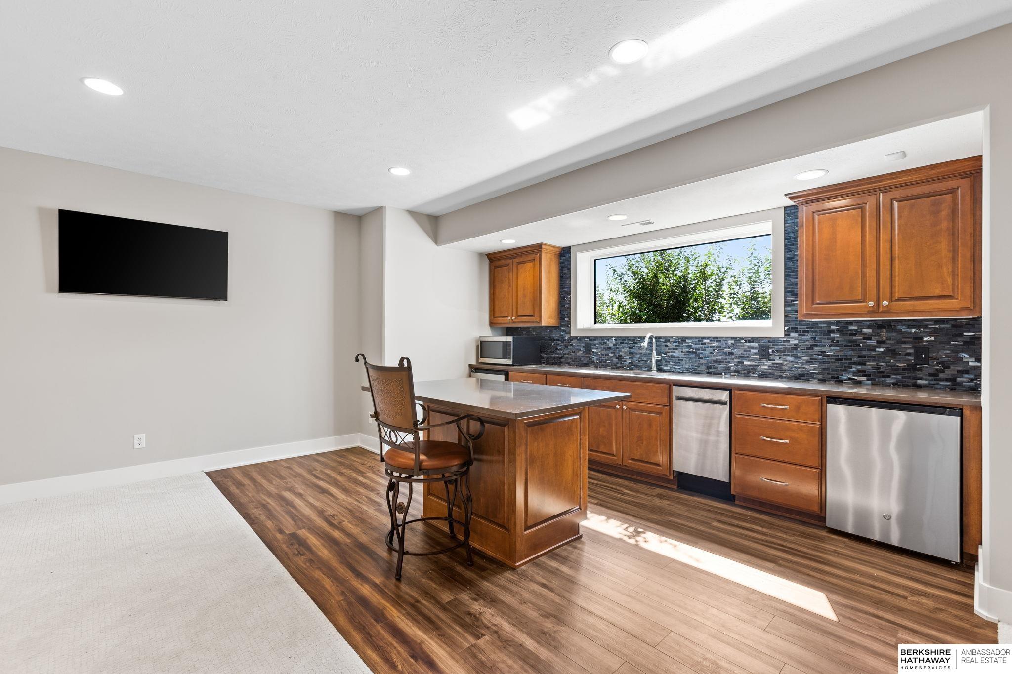 Louisville, Nebraska 68037, United States, 5 Bedrooms Bedrooms, ,3 BathroomsBathrooms,Residential,Active,197056