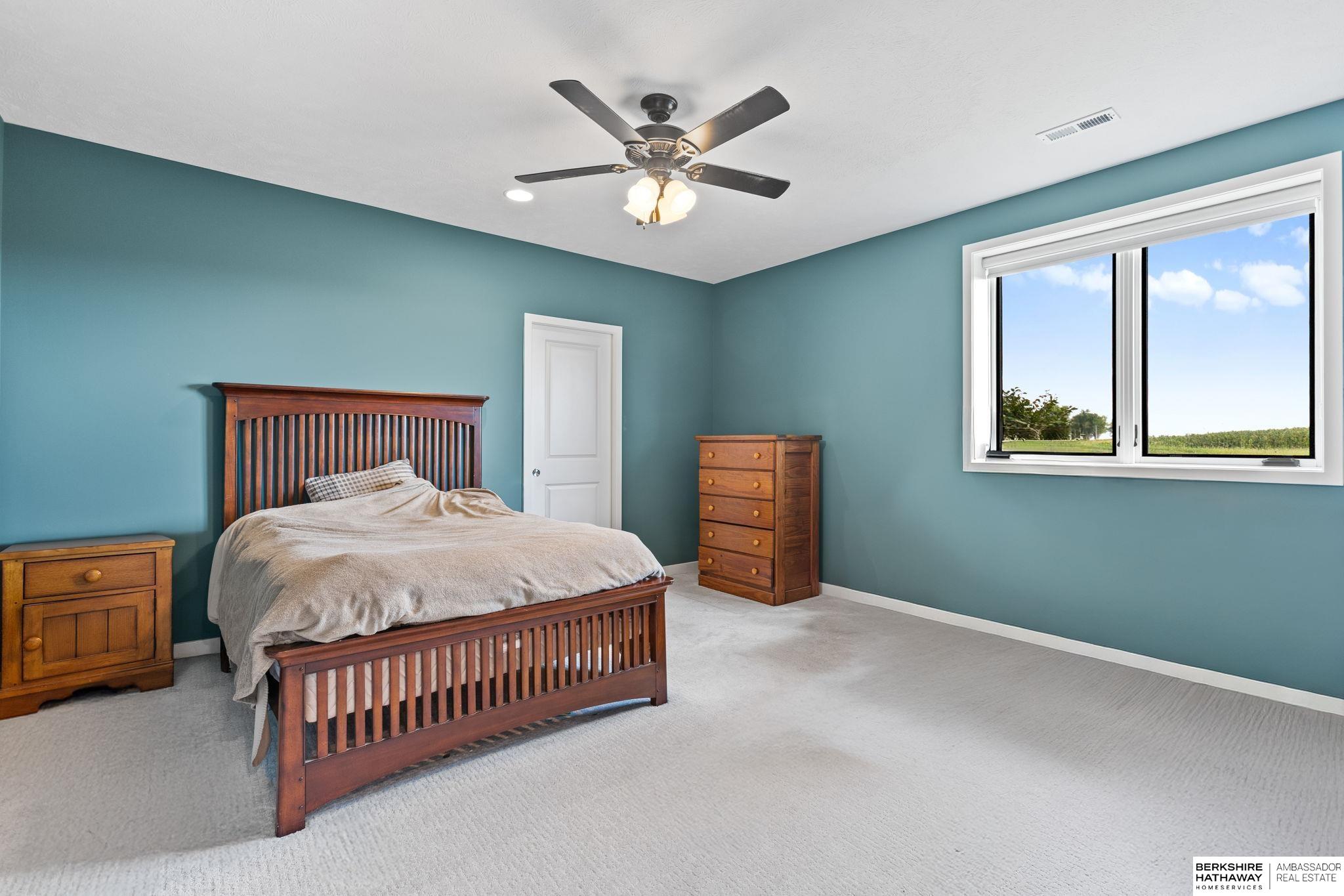 Louisville, Nebraska 68037, United States, 5 Bedrooms Bedrooms, ,3 BathroomsBathrooms,Residential,Active,197056