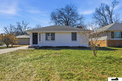 Photo of 6861 BENTON Street, Lincoln, NE 68507 (MLS # 22606657)