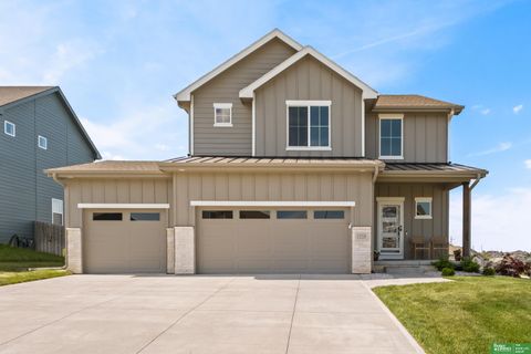 Photo of 12220 S 111th Avenue, Papillion, NE 68046 (MLS # 22613645)