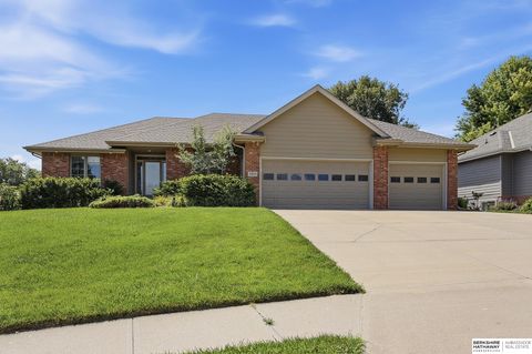 Photo of 15655 Taylor Street, Omaha, NE 68116 (MLS # 22619160)