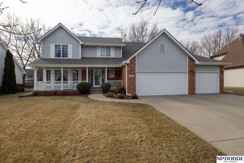 Photo of 4517 Eagle Ridge Road, Lincoln, NE 68516 (MLS # 22604989)