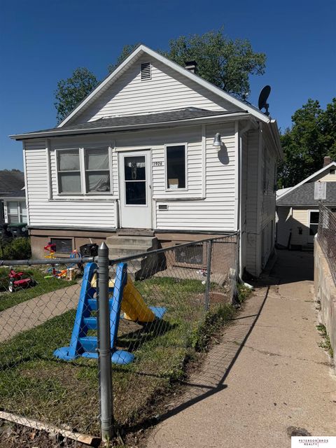 Photo of 1924 S 17th Street, Omaha, NE 68108 (MLS # 22615086)