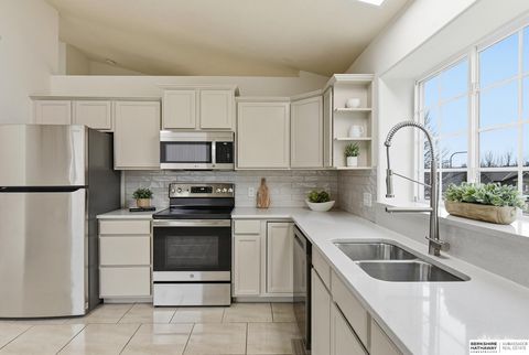 Photo of 10511 S 27th Street, Bellevue, NE 68123 (MLS # 22605166)