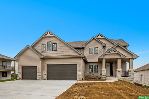 Photo of 19058 Camelback Circle, Gretna, NE 68136 (MLS # 22418879)