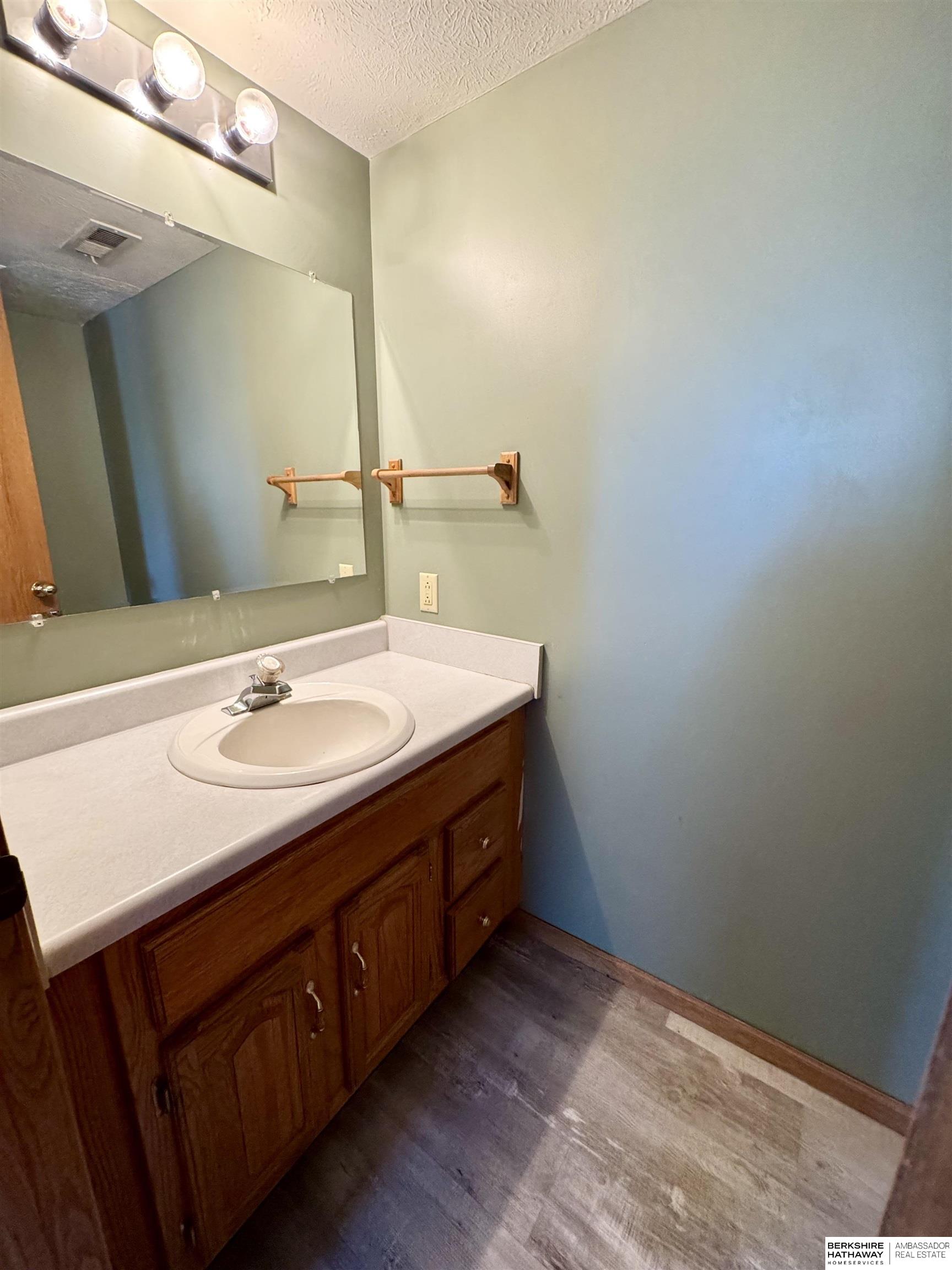 Fremont, Nebraska 68025, United States, 6 Bedrooms Bedrooms, ,3 BathroomsBathrooms,Residential,Active,152643