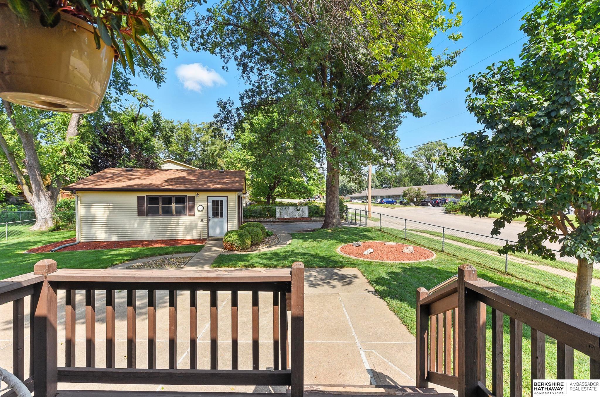 Omaha, Nebraska 68144, United States, 3 Bedrooms Bedrooms, ,2 BathroomsBathrooms,Residential,Pending,199595