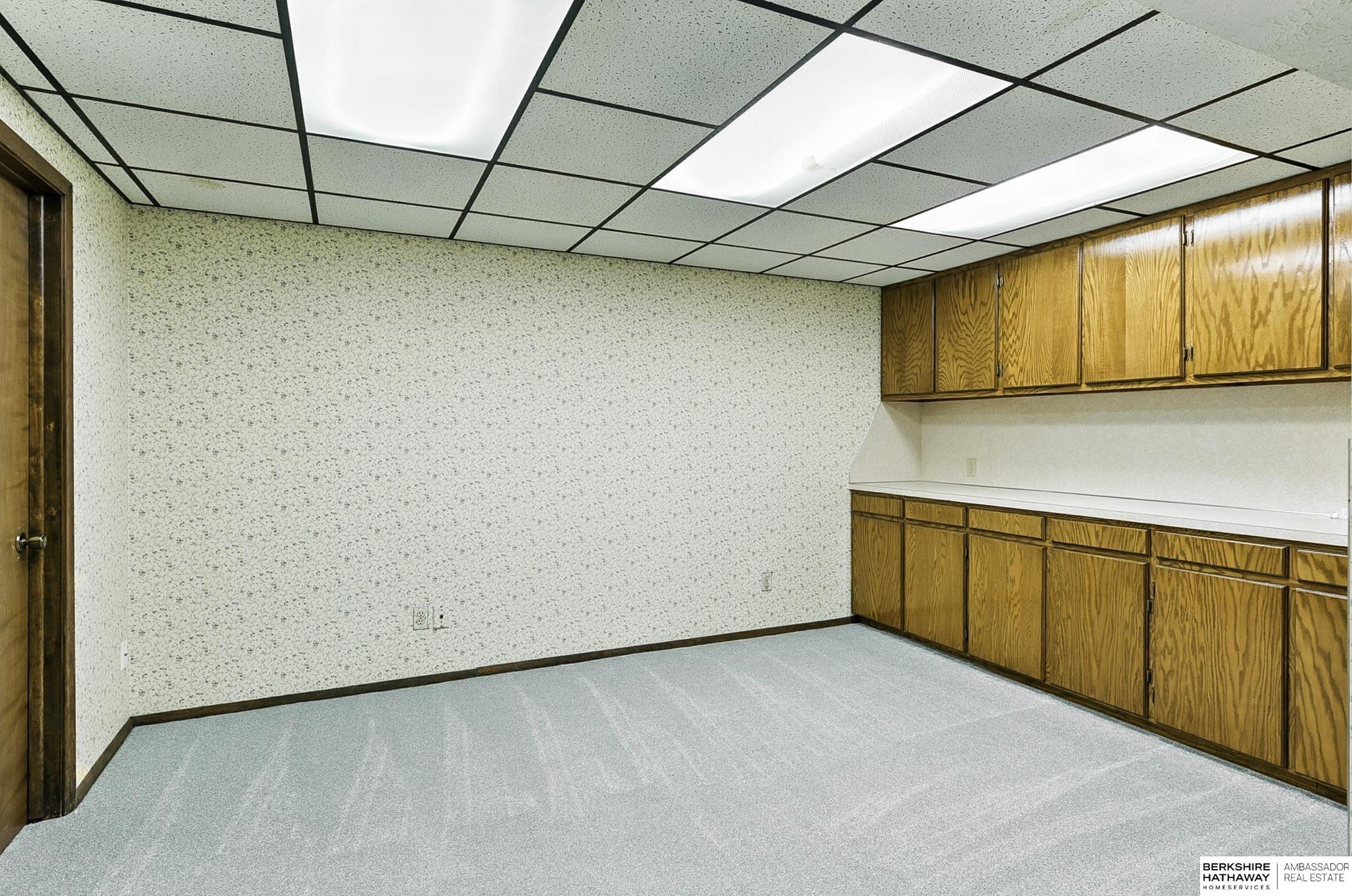 Omaha, Nebraska 68144, United States, 3 Bedrooms Bedrooms, ,2 BathroomsBathrooms,Residential,Pending,199595