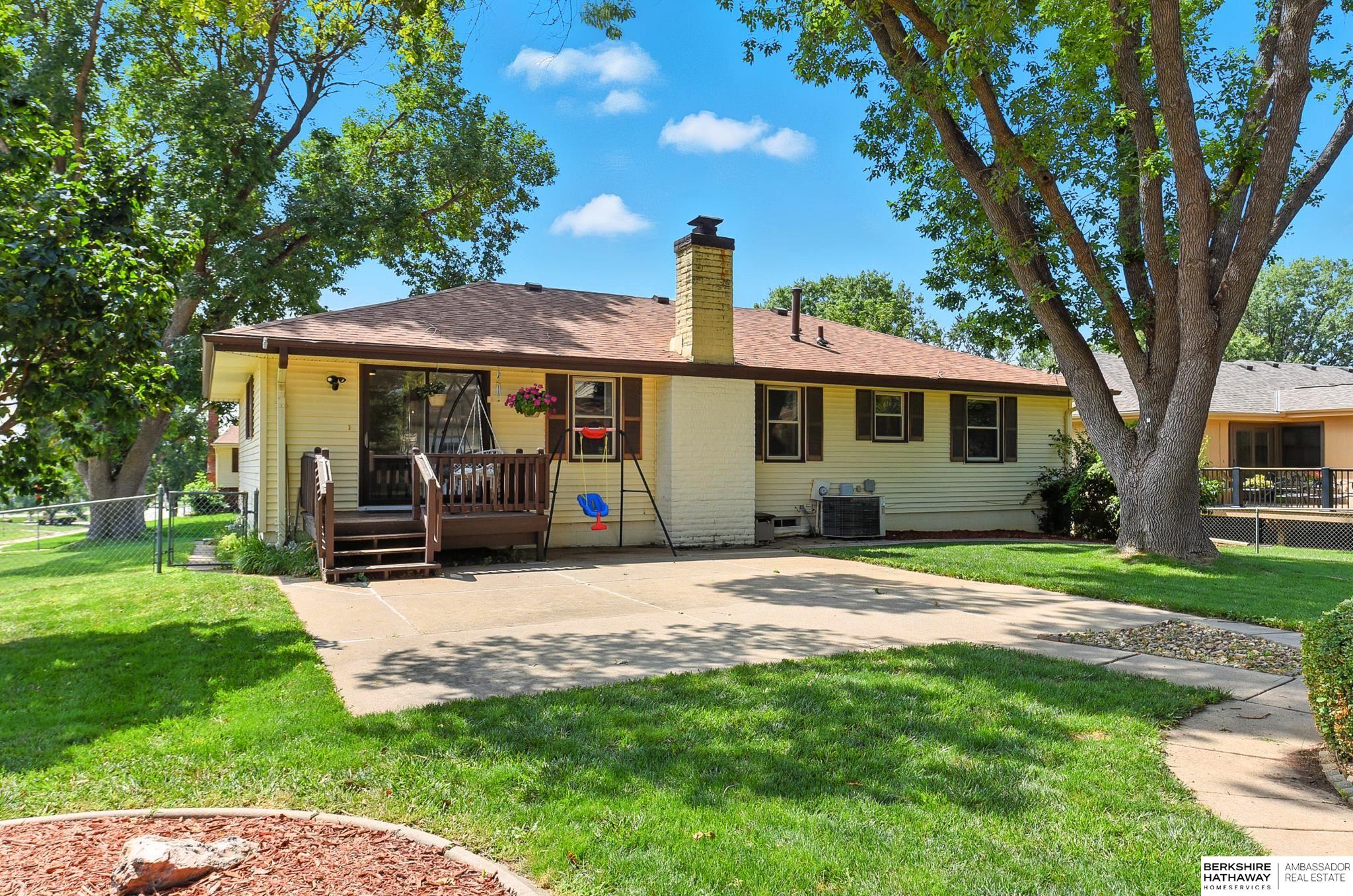 Omaha, Nebraska 68144, United States, 3 Bedrooms Bedrooms, ,2 BathroomsBathrooms,Residential,Pending,199595