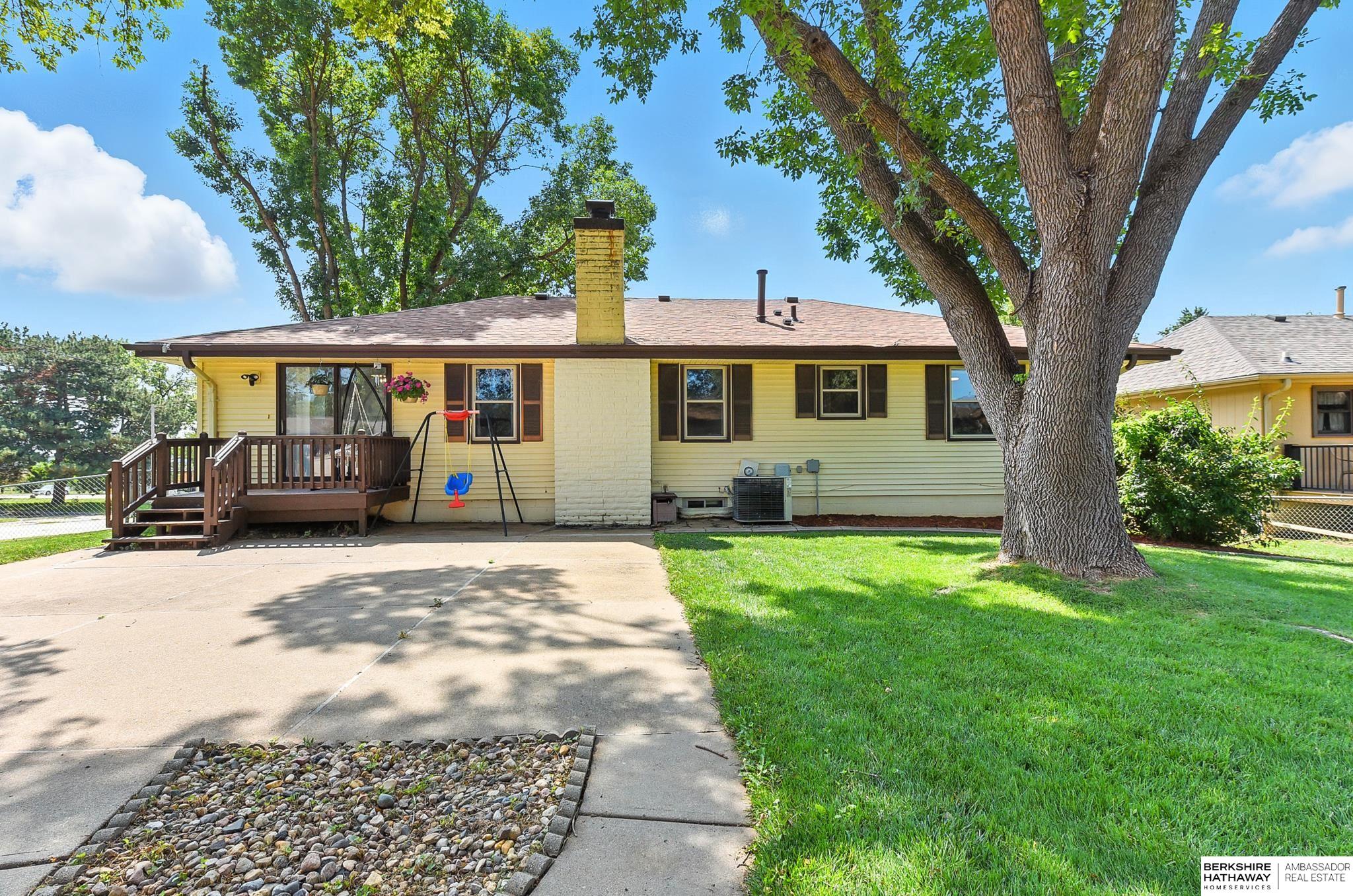 Omaha, Nebraska 68144, United States, 3 Bedrooms Bedrooms, ,2 BathroomsBathrooms,Residential,Pending,199595