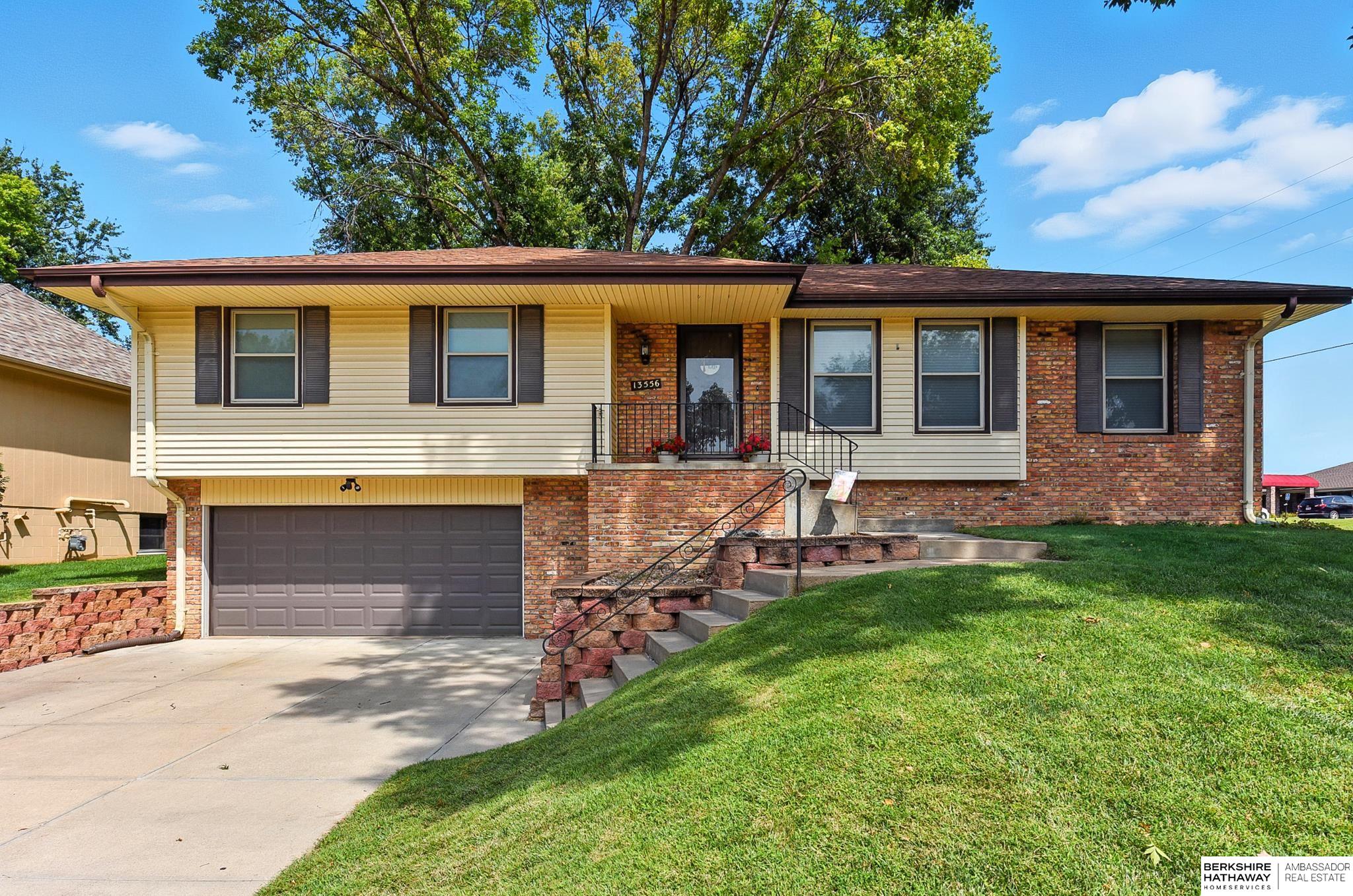 Omaha, Nebraska 68144, United States, 3 Bedrooms Bedrooms, ,2 BathroomsBathrooms,Residential,Pending,199595