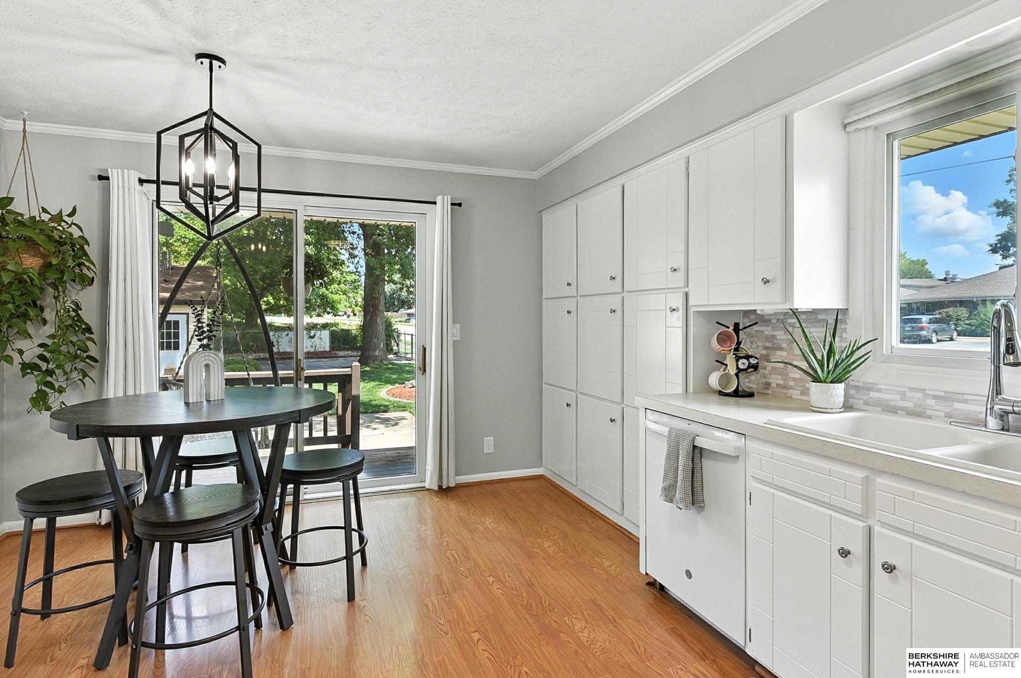 Omaha, Nebraska 68144, United States, 3 Bedrooms Bedrooms, ,2 BathroomsBathrooms,Residential,Pending,199595