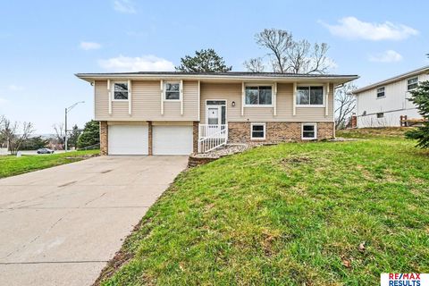 Photo of 11601 S 37 Street, Bellevue, NE 68123 (MLS # 22609016)