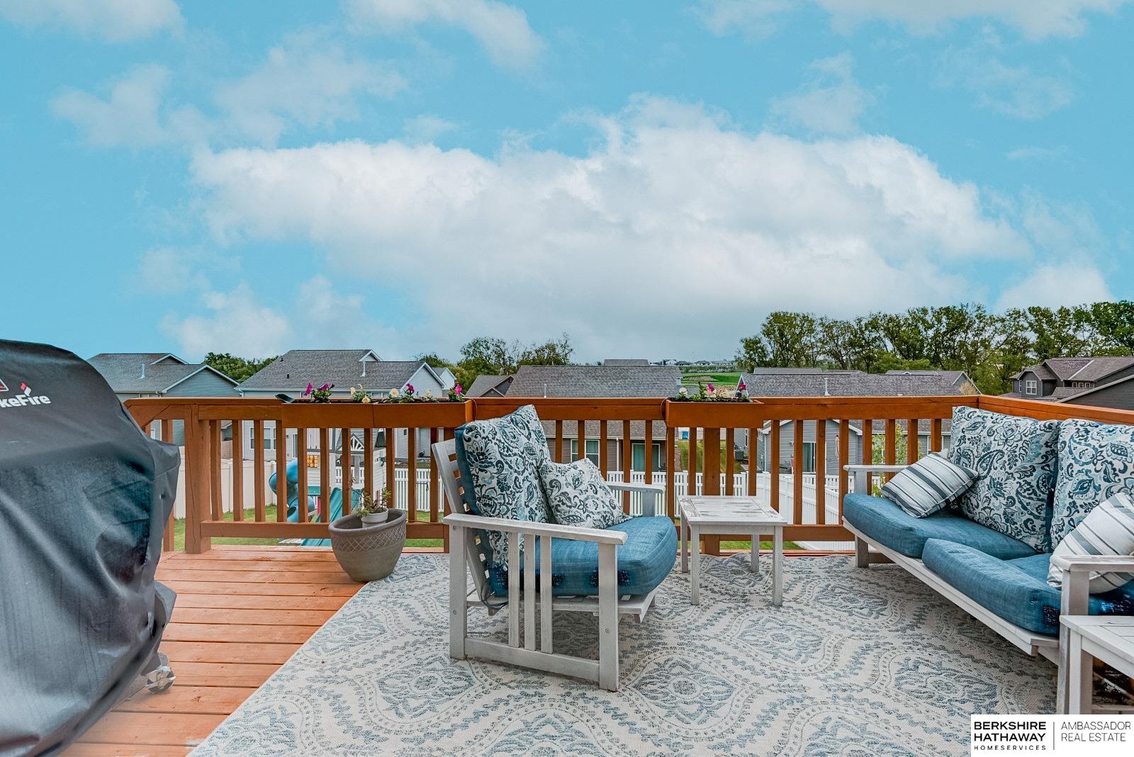 Bennington, Nebraska 68007, United States, 5 Bedrooms Bedrooms, ,4 BathroomsBathrooms,Residential,Active,210642