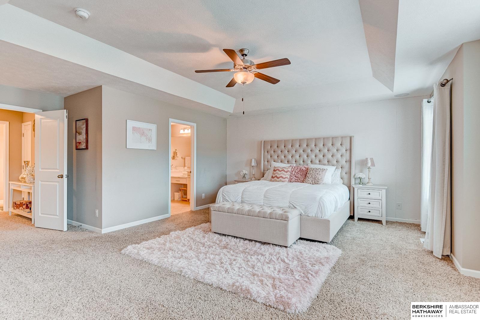 Bennington, Nebraska 68007, United States, 5 Bedrooms Bedrooms, ,4 BathroomsBathrooms,Residential,Active,210642