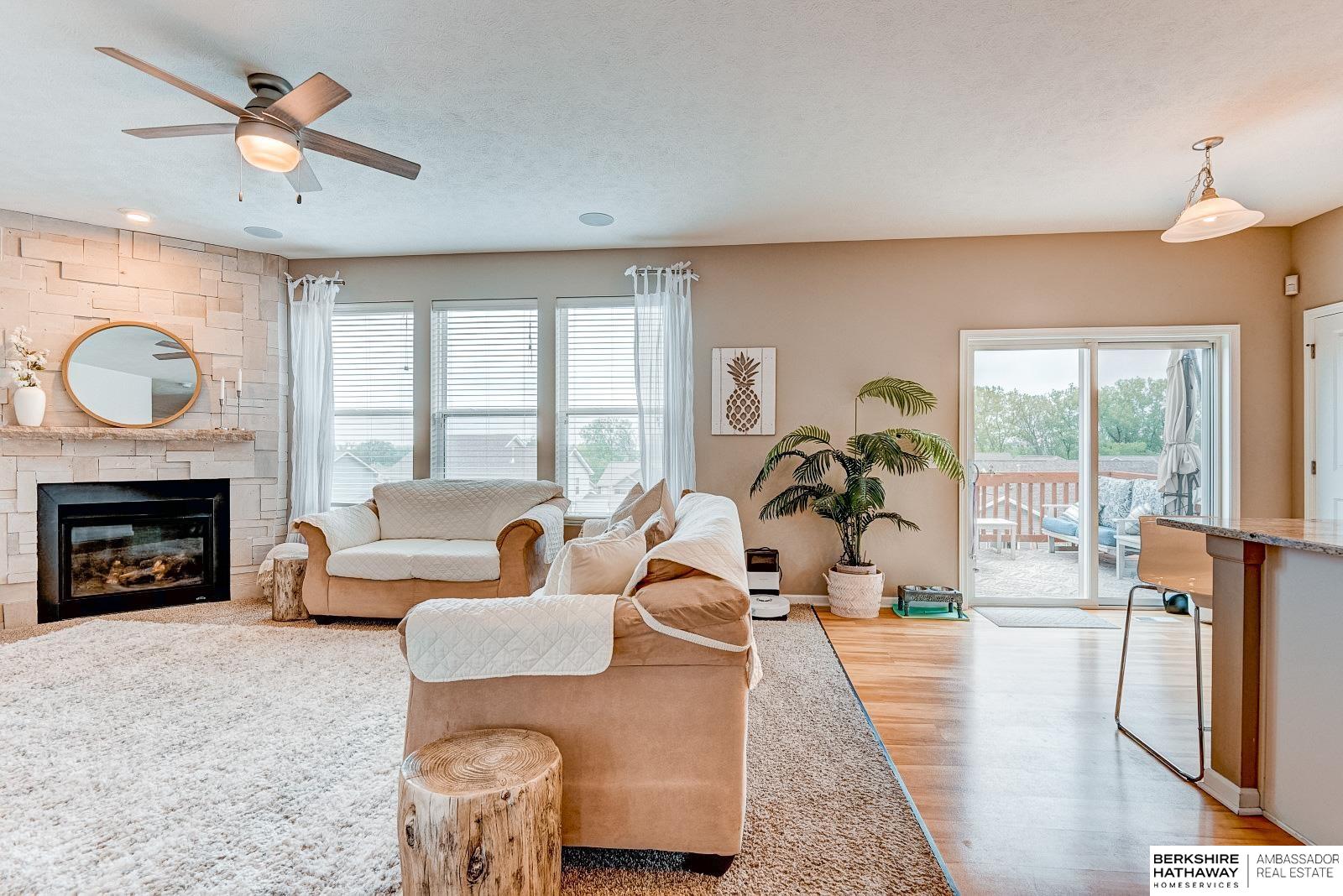 Bennington, Nebraska 68007, United States, 5 Bedrooms Bedrooms, ,4 BathroomsBathrooms,Residential,Active,210642