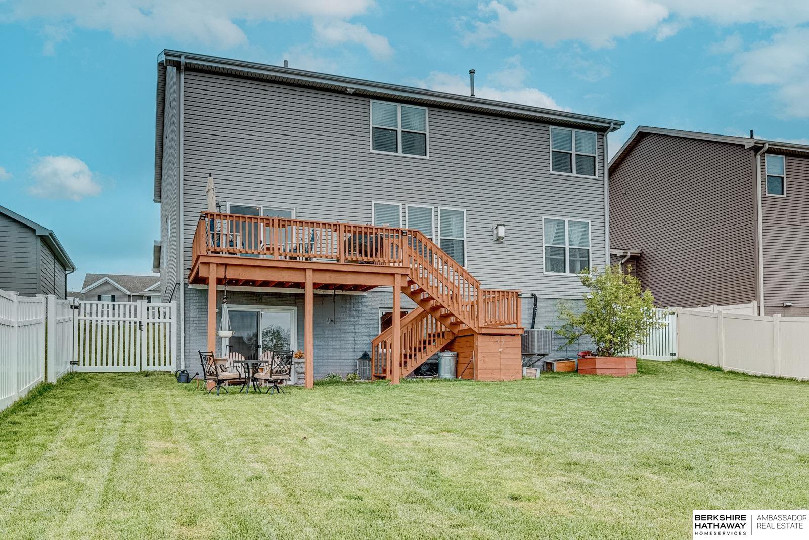 Bennington, Nebraska 68007, United States, 5 Bedrooms Bedrooms, ,4 BathroomsBathrooms,Residential,Active,210642