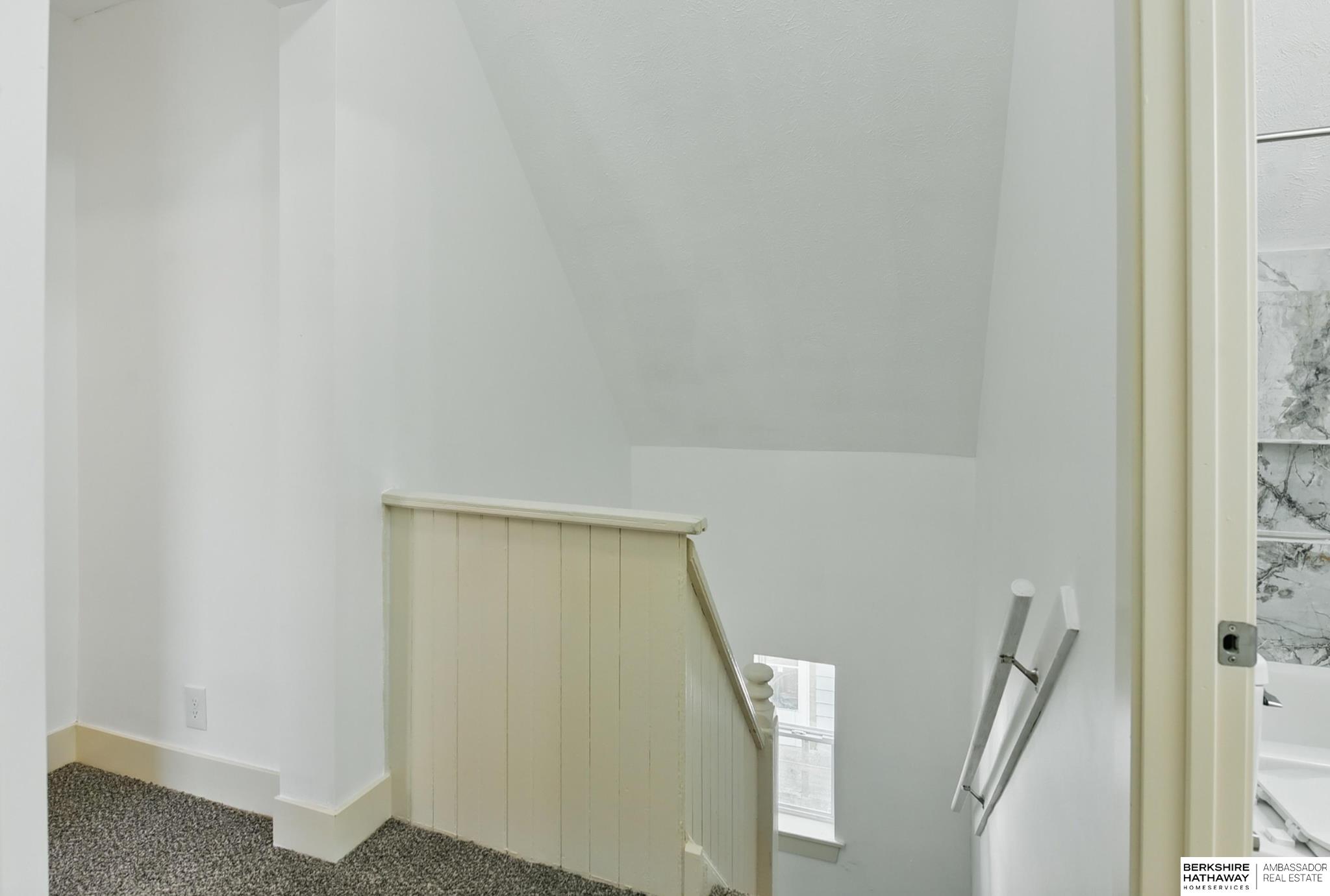 Omaha, Nebraska 68111, United States, 6 Bedrooms Bedrooms, ,3 BathroomsBathrooms,Residential,Active,240651