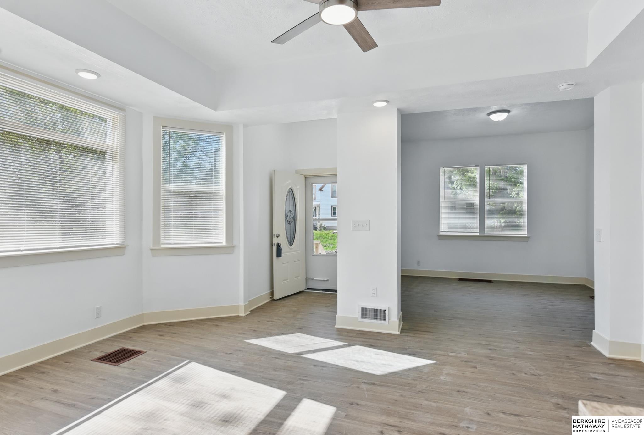 Omaha, Nebraska 68111, United States, 6 Bedrooms Bedrooms, ,3 BathroomsBathrooms,Residential,Active,240651