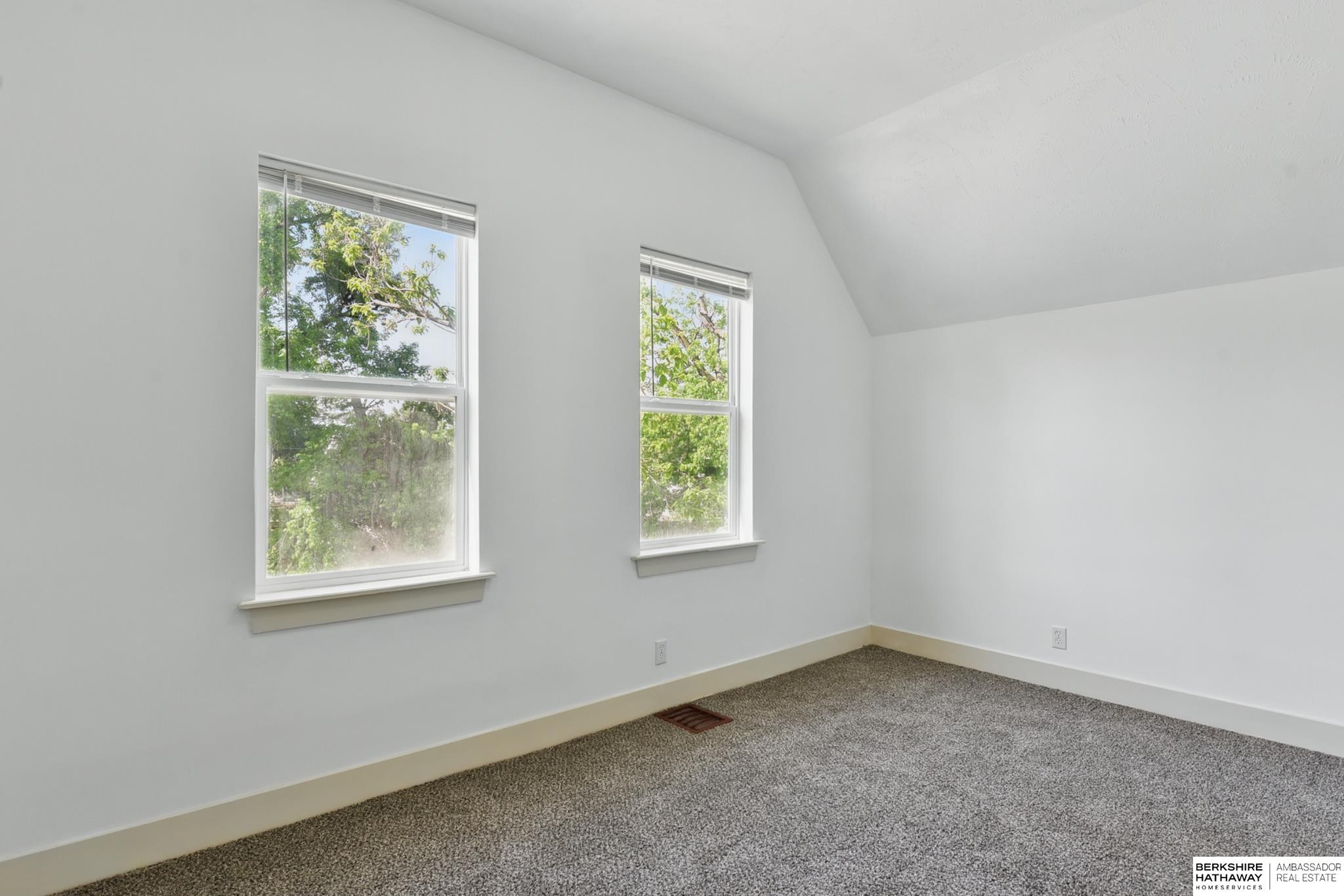 Omaha, Nebraska 68111, United States, 6 Bedrooms Bedrooms, ,3 BathroomsBathrooms,Residential,Active,240651