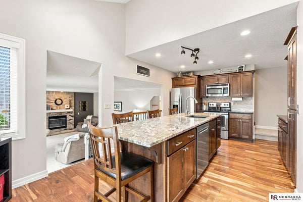 16006 FRANKLIN ST, OMAHA, NE 68118 - Image d408cf1c8e93ae171d1f5a8d63627bb0/2399409659
