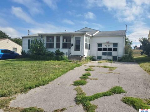 Photo of 7675 S 41st Avenue, Bellevue, NE 68147 (MLS # 22524476)