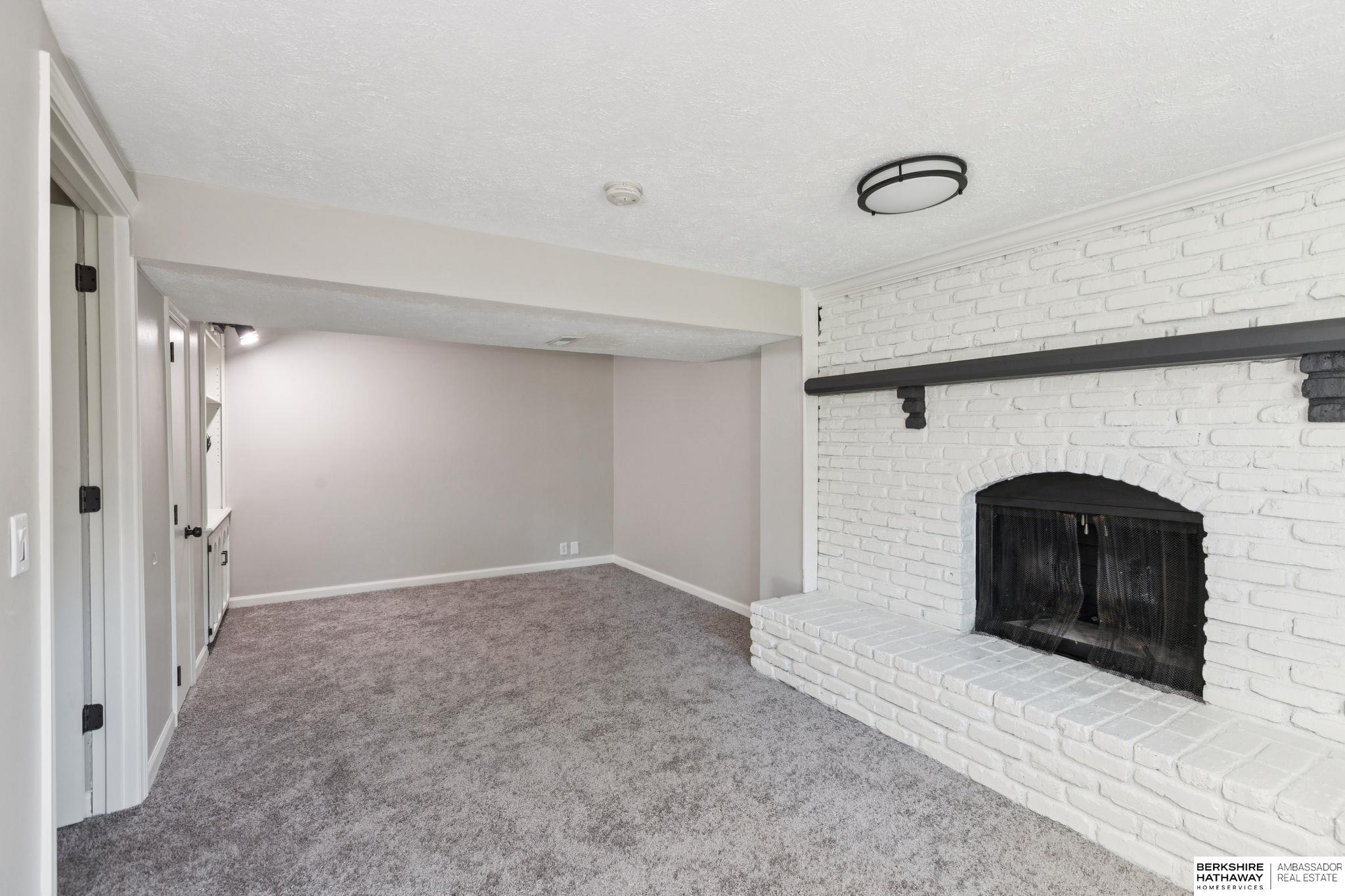 Omaha, Nebraska 68137, United States, 4 Bedrooms Bedrooms, ,2 BathroomsBathrooms,Residential,Active,217269