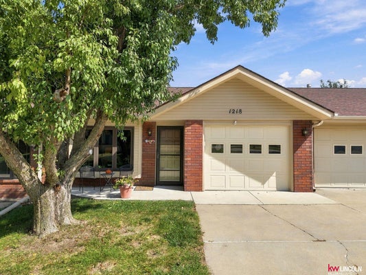 1218 SILVER RIDGE RD, LINCOLN, NE 68510 - Image d43e0e270d890fb36a7cdbe2d471d94b/1199277100