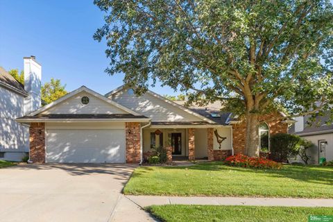 Photo of 14464 Burdette Street, Omaha, NE 68116 (MLS # 22529271) Photo of 14464 Burdette Street, Omaha, NE 68116 (MLS # 22529271)