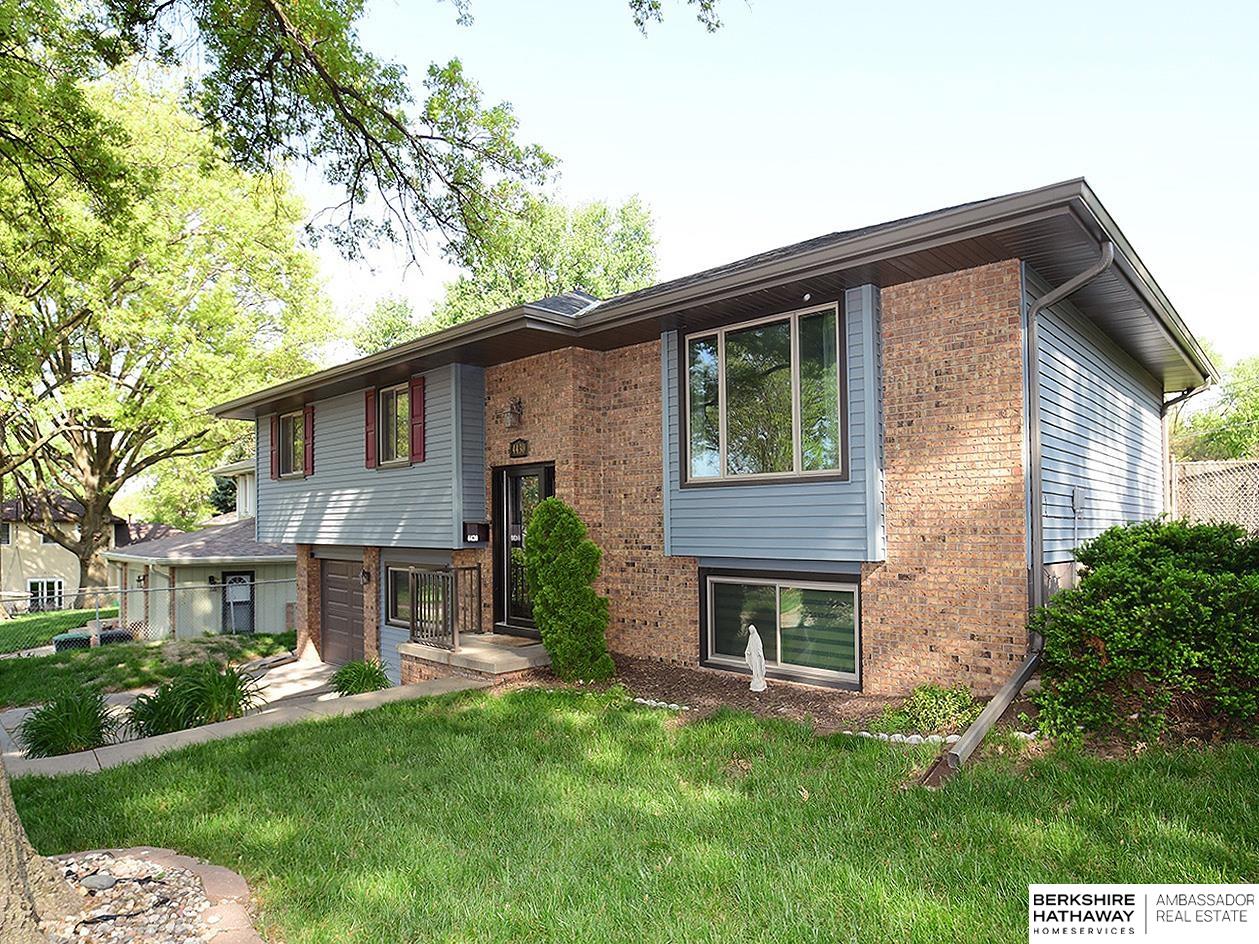 Omaha, Nebraska 68105, United States, 4 Bedrooms Bedrooms, ,2 BathroomsBathrooms,Residential,Active,170421