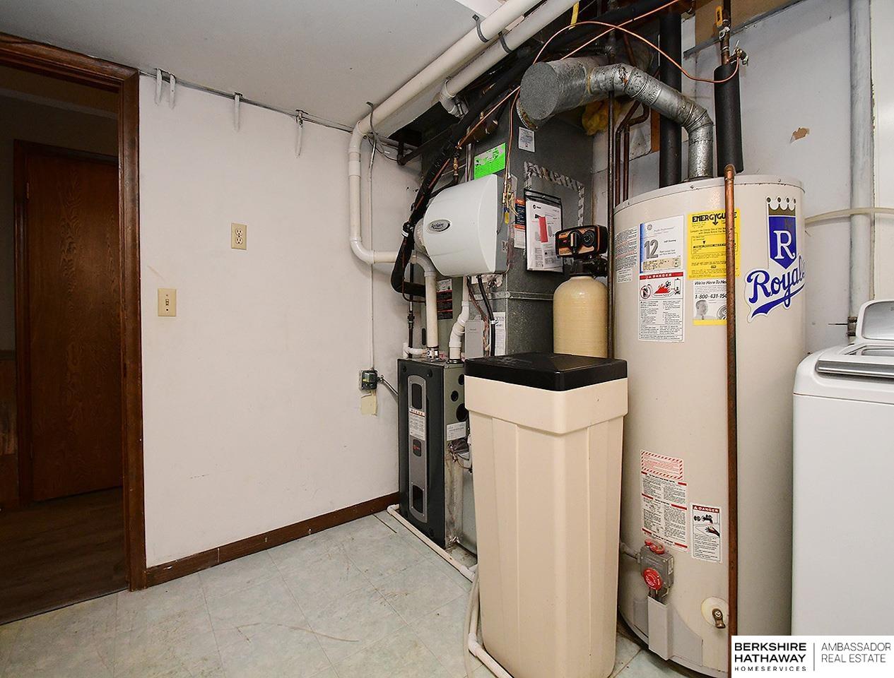 Omaha, Nebraska 68105, United States, 4 Bedrooms Bedrooms, ,2 BathroomsBathrooms,Residential,Active,170421