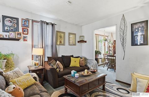 Photo of 3123 Mason Street, Omaha, NE 68105 (MLS # 22603810)