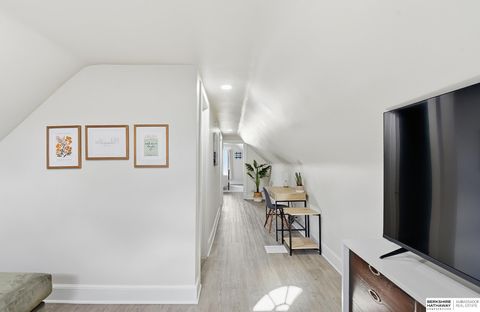 Photo of 3123 Mason Street, Omaha, NE 68105 (MLS # 22603810)