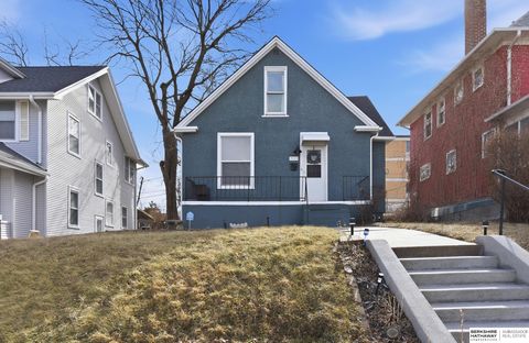 Photo of 3123 Mason Street, Omaha, NE 68105 (MLS # 22603810)
