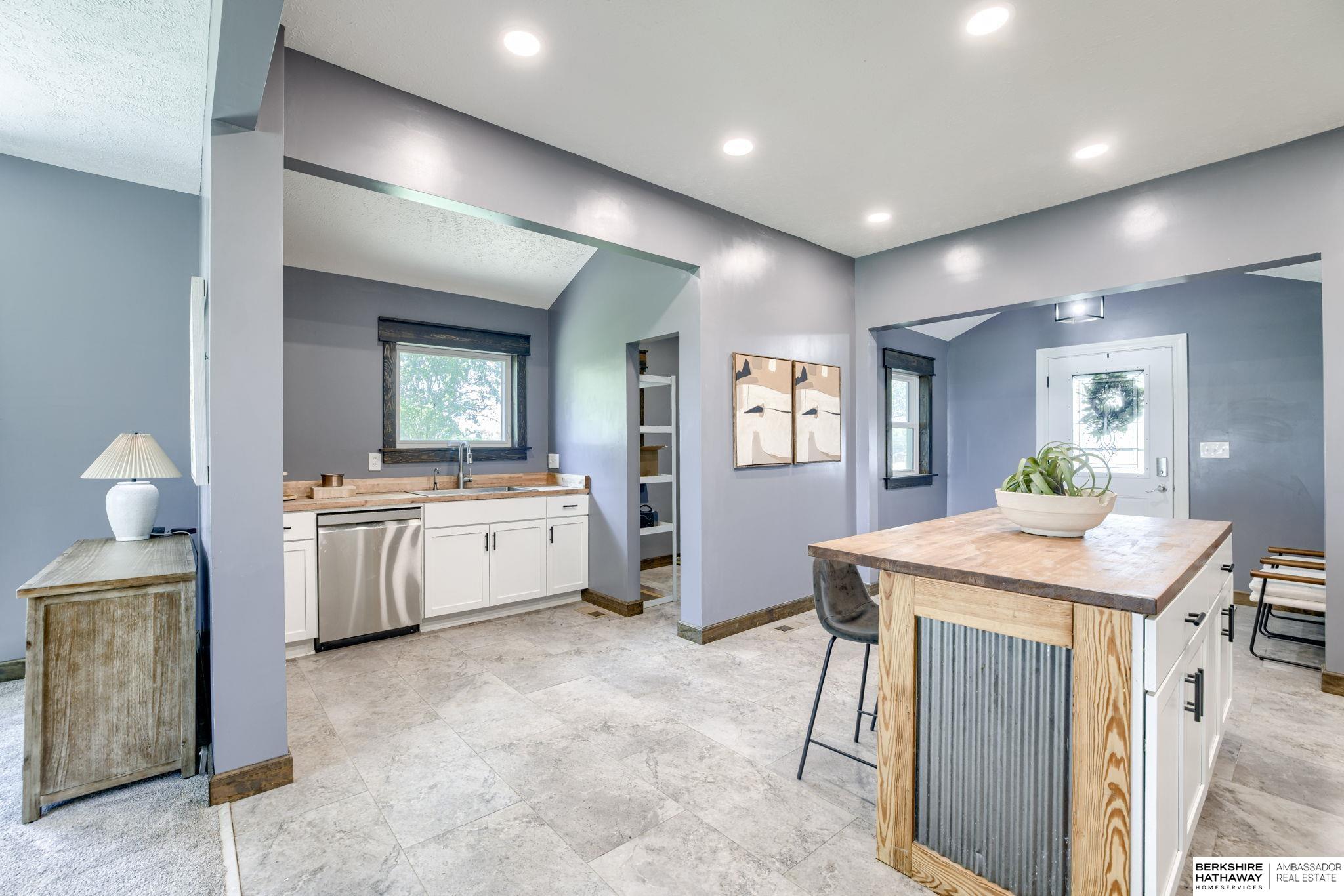 Humboldt, Nebraska 68376, United States, 4 Bedrooms Bedrooms, ,2 BathroomsBathrooms,Residential,Active,172527