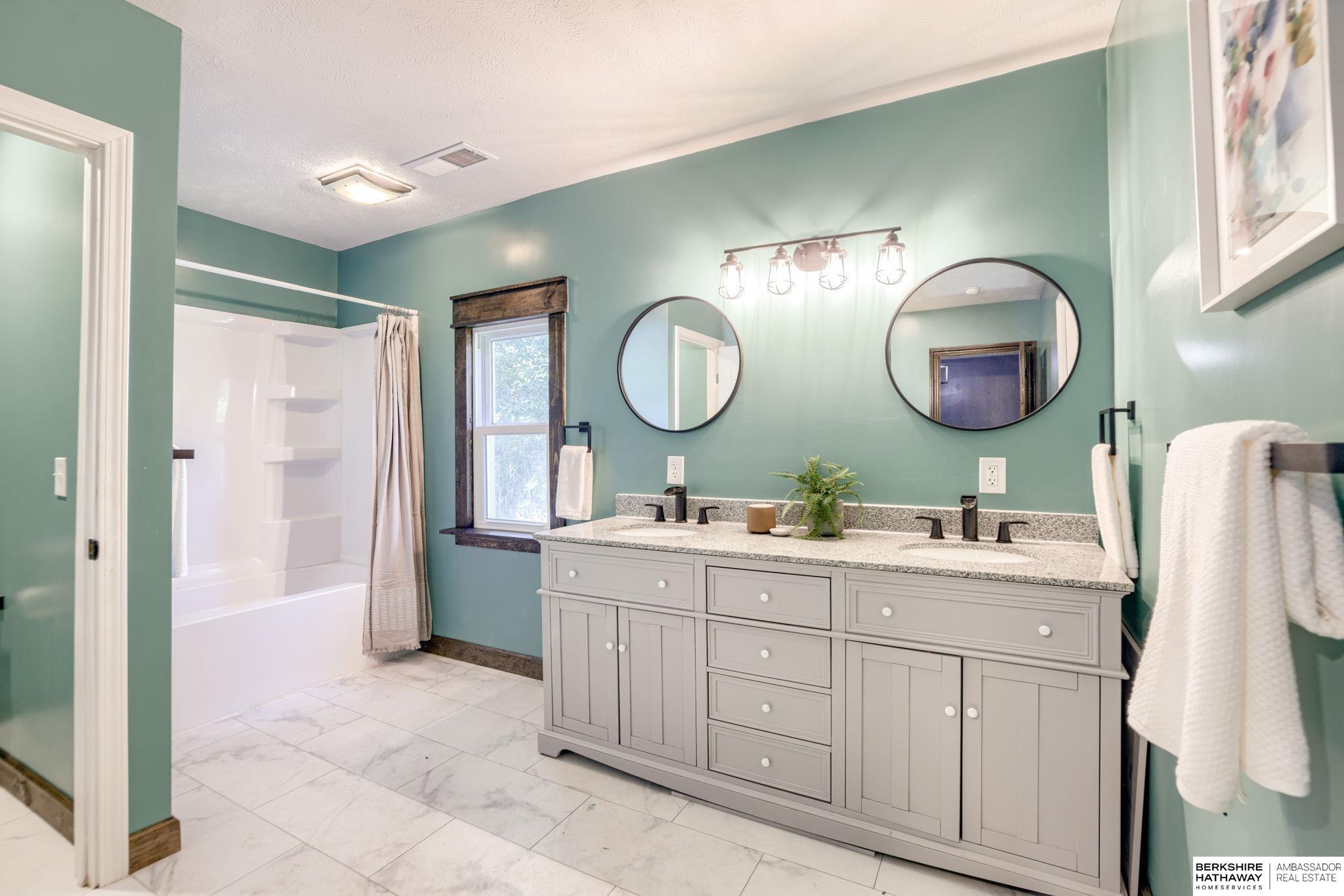 Humboldt, Nebraska 68376, United States, 4 Bedrooms Bedrooms, ,2 BathroomsBathrooms,Residential,Active,172527