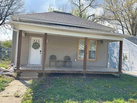 Photo of 825 N 30Th Street, Lincoln, NE 68503 (MLS # 22610207)
