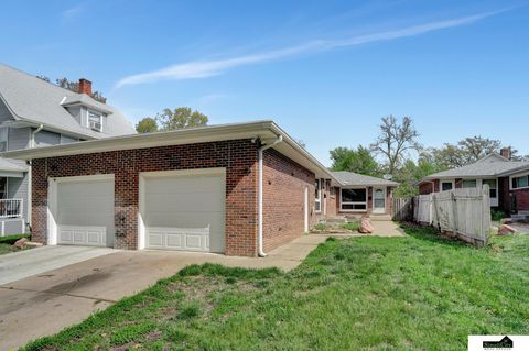 Photo of 2130 Euclid Avenue, Lincoln, NE 68502 (MLS # 22604838)