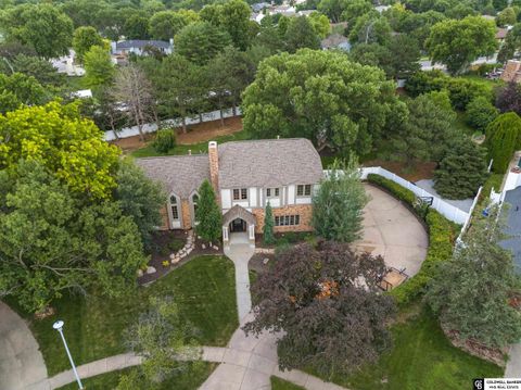 Photo of 2601 Bretigne Circle, Lincoln, NE 68512 (MLS # 22617393)