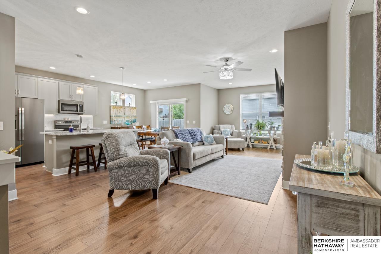 Elkhorn, Nebraska 68022, United States, 4 Bedrooms Bedrooms, ,3 BathroomsBathrooms,Residential,Active,173477