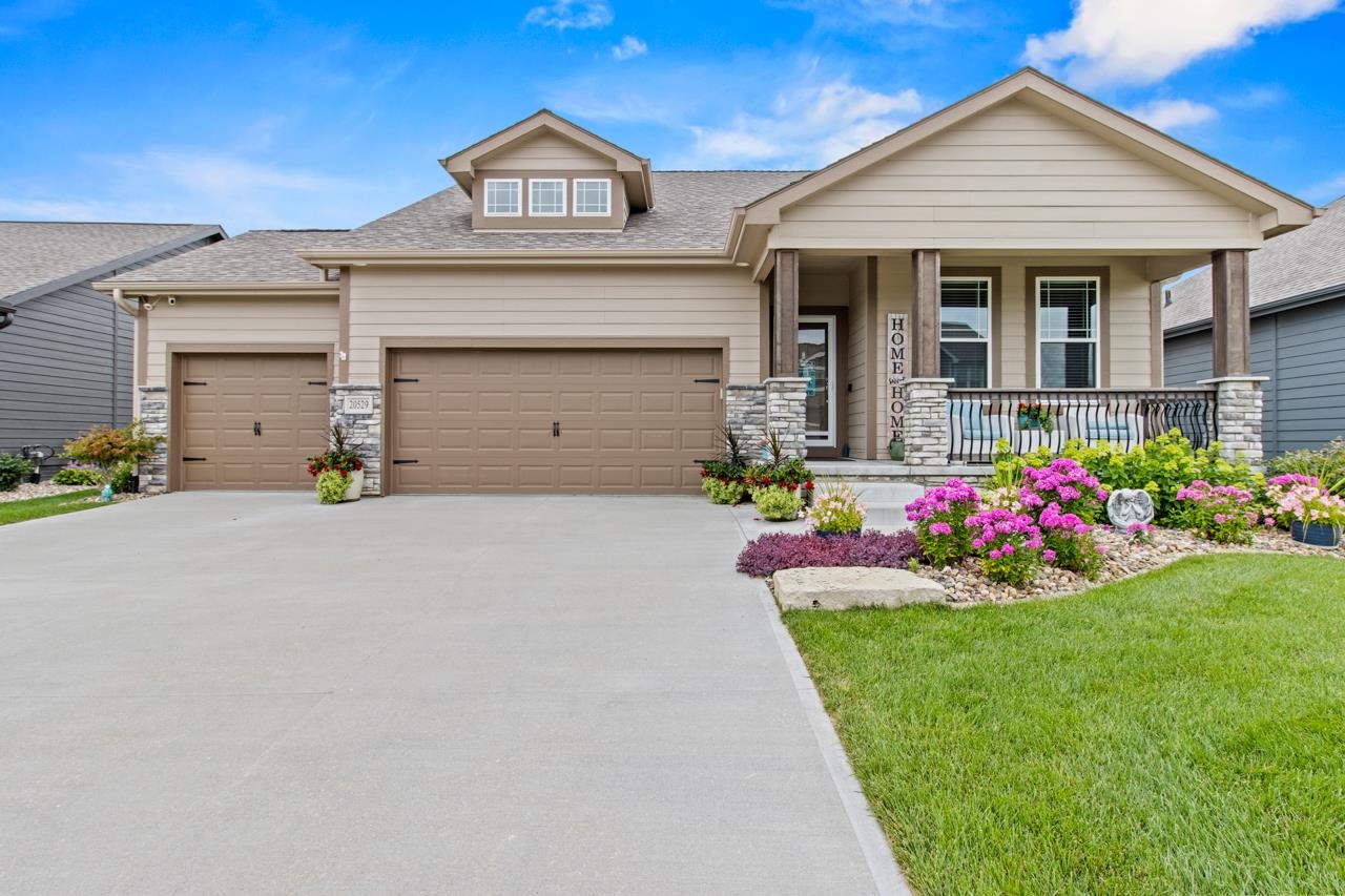 Elkhorn, Nebraska 68022, United States, 4 Bedrooms Bedrooms, ,3 BathroomsBathrooms,Residential,Active,173477 Elkhorn, Nebraska 68022, United States, 4 Bedrooms Bedrooms, ,3 BathroomsBathrooms,Residential,Active,173477