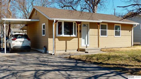 Photo of 6060 Camden Avenue, Omaha, NE 68104 (MLS # 22608250)