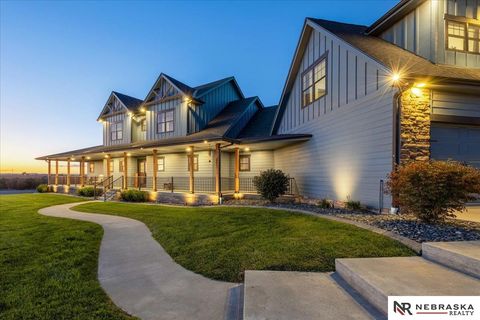 Photo of 13268 Bluebird Court, Springfield, NE 68059 (MLS # 22532028)