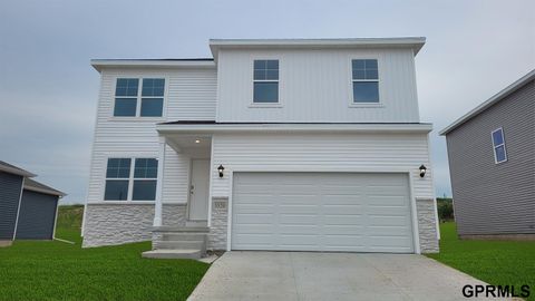 Photo of 11862 S 114th Avenue, Papillion, NE 68046 (MLS # 22527498)